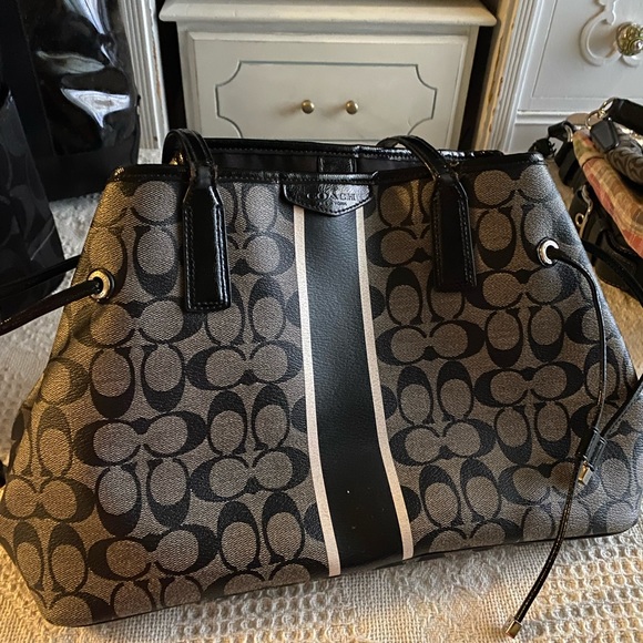 Authentic Coach - Picture 2 of 10
